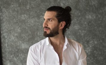 PRIMER PLANO con SIMON LEÓN Créditos a su autor. El propietario de esta imagen es el titular de sus derechos.