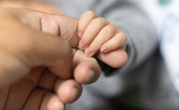 CUENTOS DE MEDIANOCHE: Un altar para la madre Créditos a su autor. El propietario de esta imagen es el titular de sus derechos.