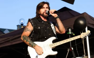 MAR DE FONDO 8×34 Créditos a su autor. El propietario de esta imagen es el titular de sus derechos.