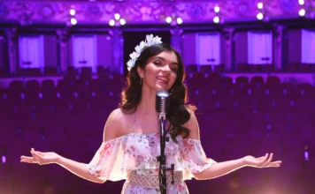 PRIMER PLANO con SARA MARÍA DE LOS RÍOS