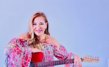 EL DISCO DEL AÑO: Saavedra, Manual de vuelo para una cantora